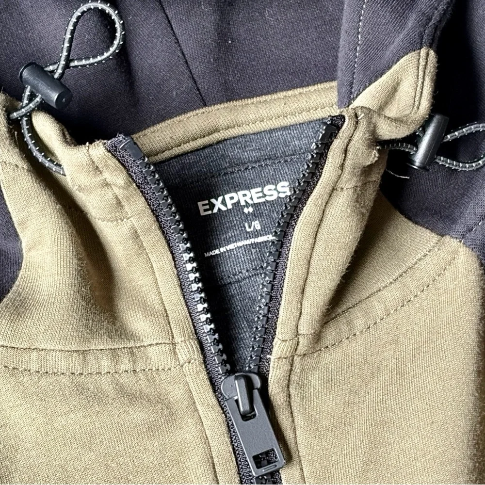 **EUC** Express Hooded Jacket w/Zipper📷
